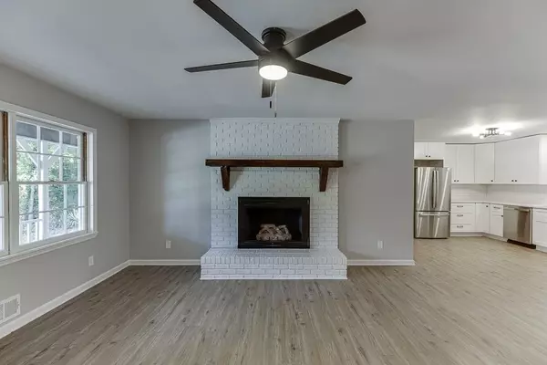 Flowery Branch, GA 30542,5837 Meadow View LN