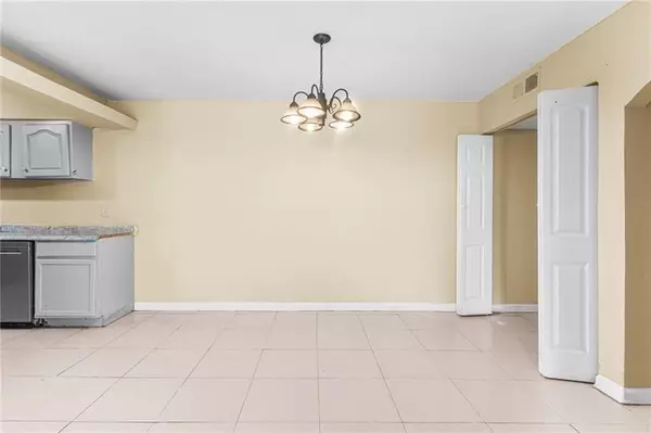 Atlanta, GA 30349,115 Camelot DR
