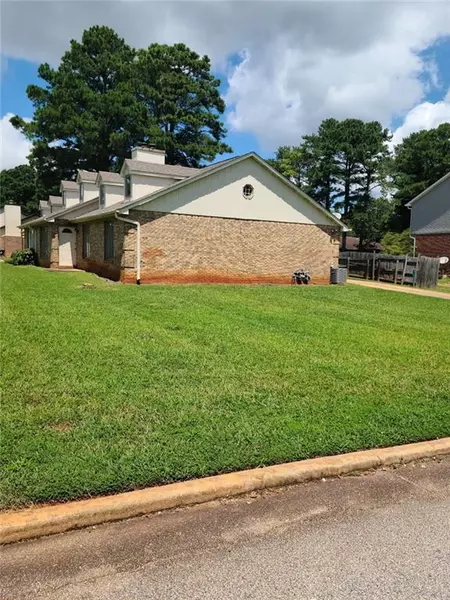 2120 Fieldstone View CT SE, Conyers, GA 30013