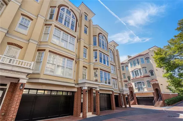 Atlanta, GA 30305,3541 Roswell RD NE #4