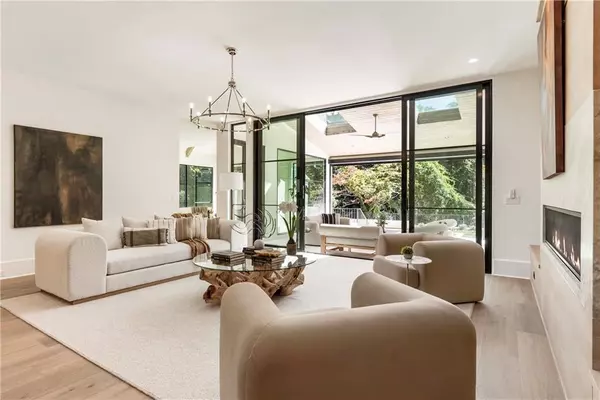 Sandy Springs, GA 30327,388 Londonberry RD NW