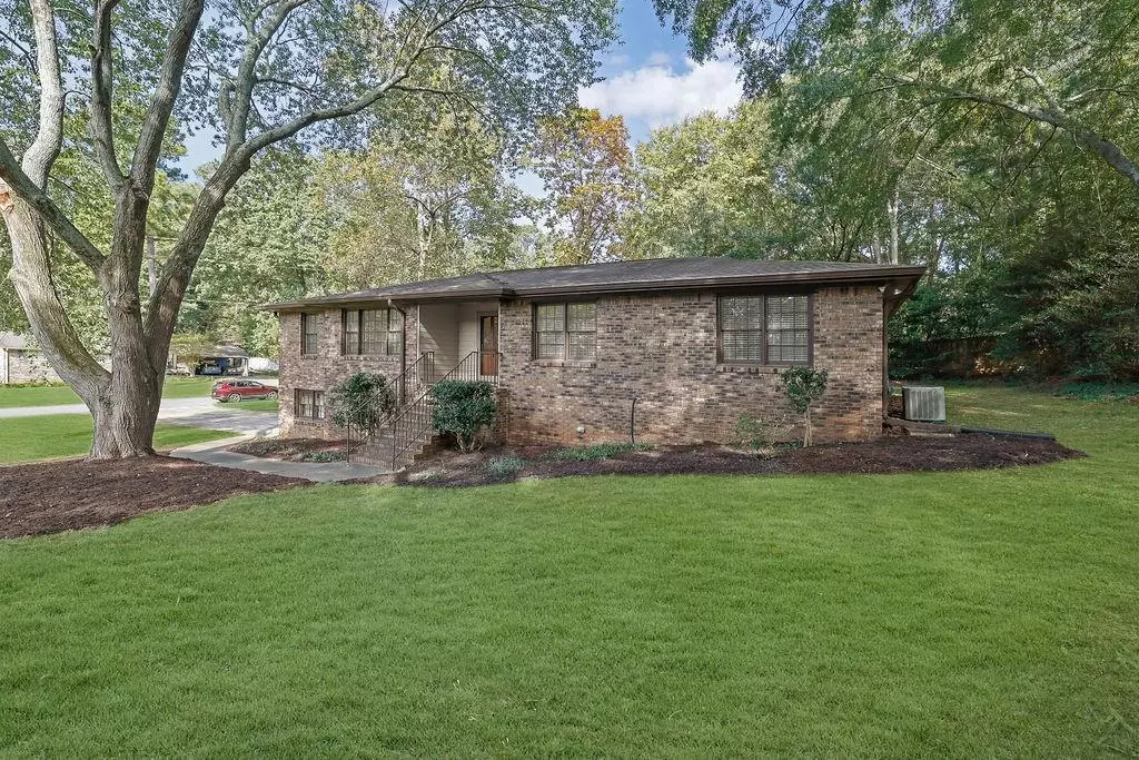Woodstock, GA 30189,905 Tanglewood TRL