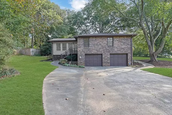 Woodstock, GA 30189,905 Tanglewood TRL