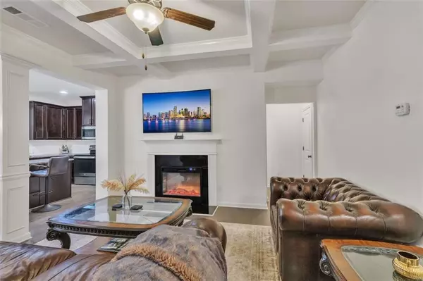 Stone Mountain, GA 30083,1563 BUTTERNUT CV