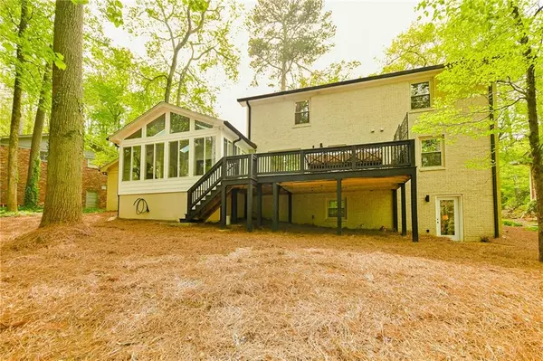 Atlanta, GA 30345,2433 Helmsdale DR NE