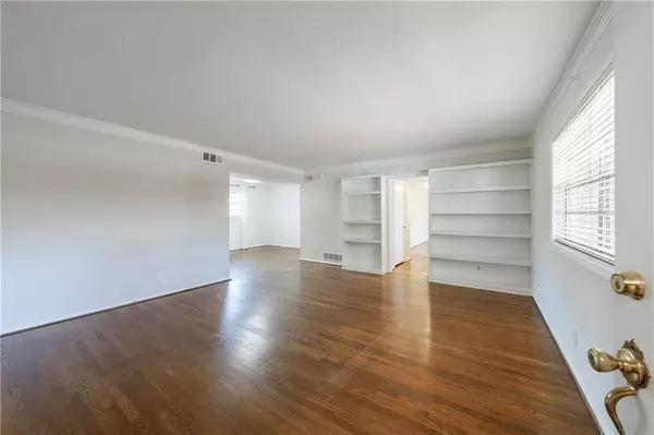 Atlanta, GA 30319,3660 Peachtree RD NE #2H