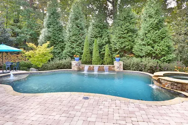 Suwanee, GA 30024,10225 Worthington MNR