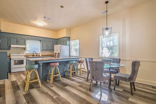 Wadley, GA 30477,65 W CALHOUN ST