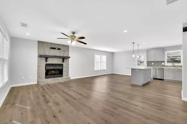 Canton, GA 30115,226 Cedar Valley CT