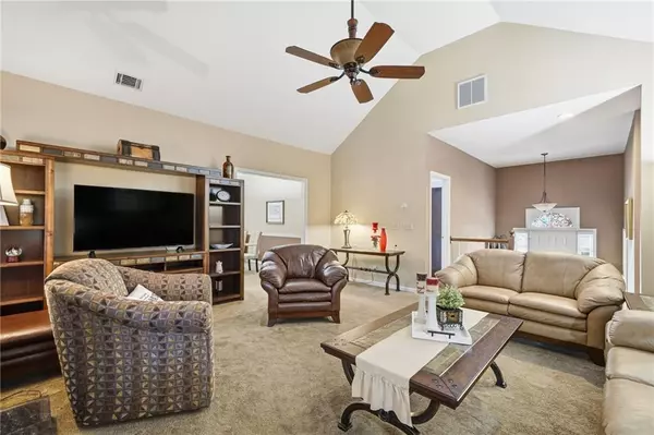 Roswell, GA 30076,945 Club Chase CT