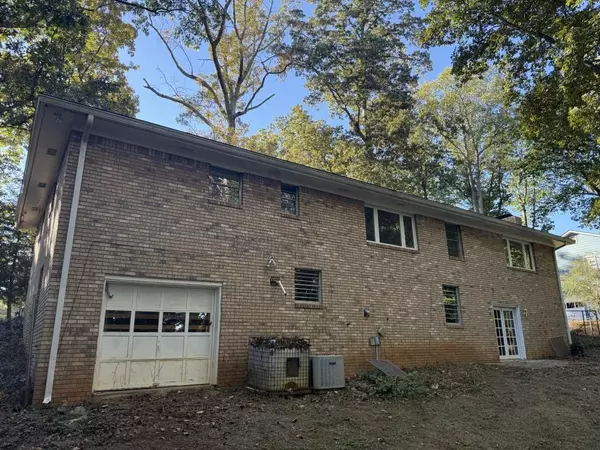Marietta, GA 30062,1720 Starlight DR
