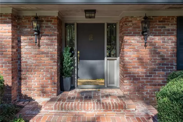 Atlanta, GA 30327,3144 E Wood Valley RD NW