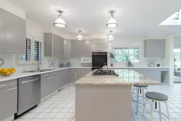 Atlanta, GA 30327,3144 E Wood Valley RD NW