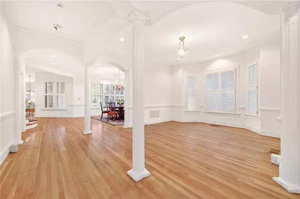 Brookhaven, GA 30319,1065 Arbor TRCE NE