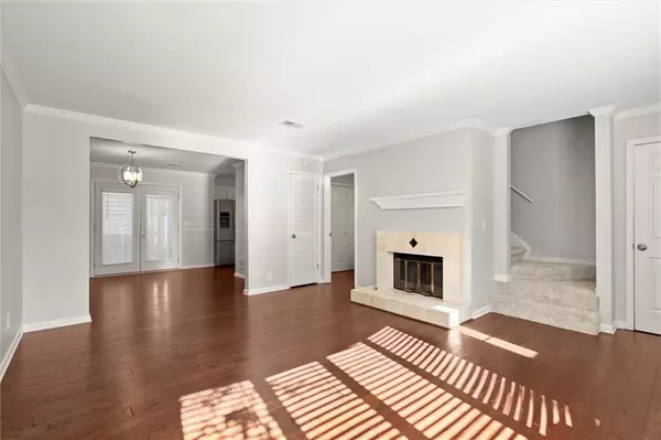 Roswell, GA 30076,988 Old Holcomb Bridge RD