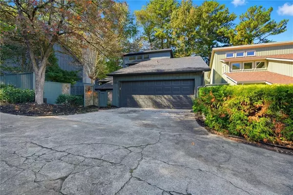 2930 Sawtooth CIR, Alpharetta, GA 30022