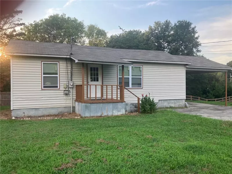 180 Honeysuckle Vine RD, Adairsville, GA 30103