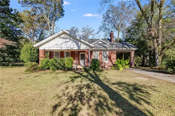 427 E College ST, Bowdon, GA 30108