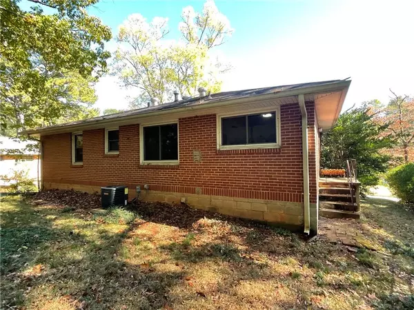 Decatur, GA 30033,2492 Hunting Valley DR