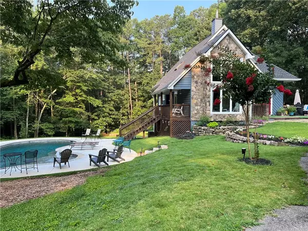 4569 Tiffany LN, Loganville, GA 30052