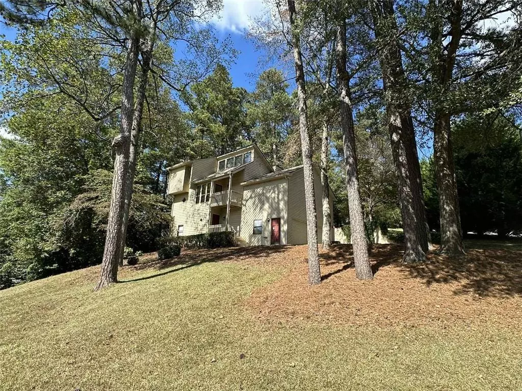 Roswell, GA 30075,340 Farm PATH