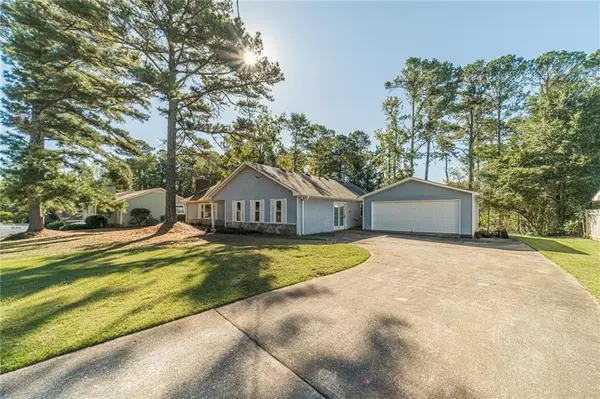 801 Greenwood TRL SE, Conyers, GA 30094