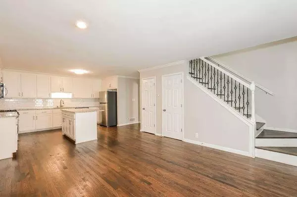 7127 Riverside DR, Atlanta, GA 30328