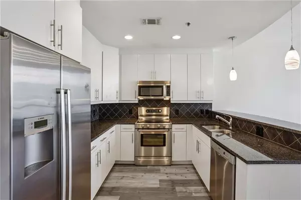 Atlanta, GA 30309,1080 Peachtree ST NE #1701