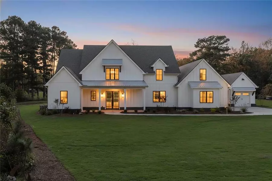 636 Arnold Mill RD, Woodstock, GA 30188
