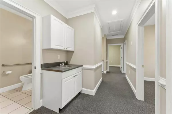 Marietta, GA 30066,2440 Sandy Plains RD #BLDG 26