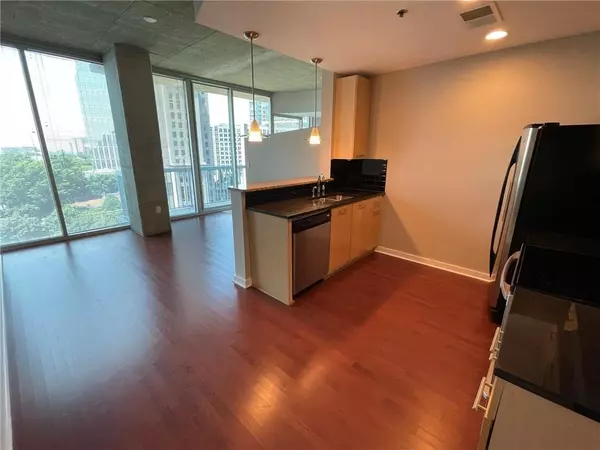 Atlanta, GA 30326,3324 Peachtree RD NE #908