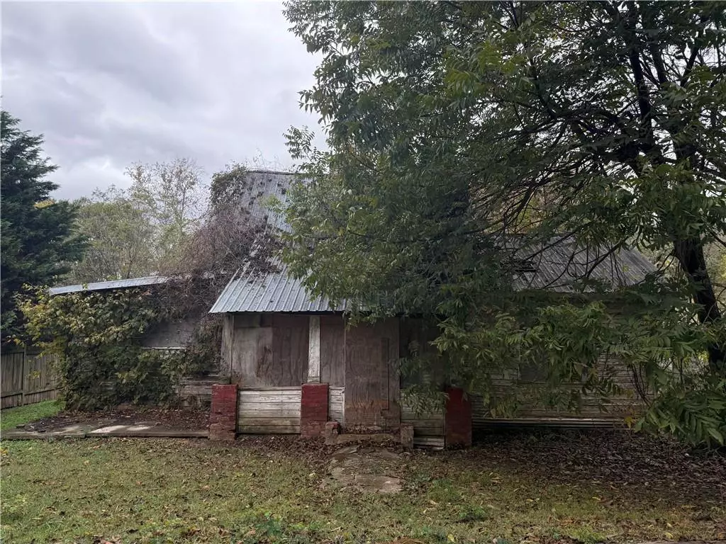 Kingston, GA 30145,55/57 Shaw St