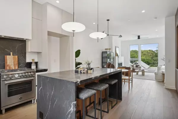 Atlanta, GA 30316,1570 Flat Shoals RD SE #4