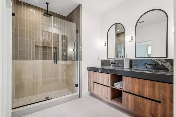 Atlanta, GA 30316,1570 Flat Shoals RD SE #4