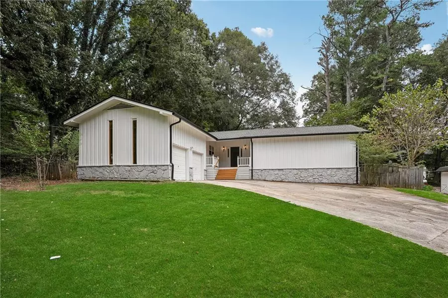 2579 Country Club DR, Conyers, GA 30013