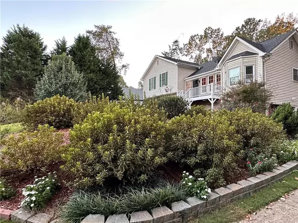 Canton, GA 30114,6055 Golden LNDG