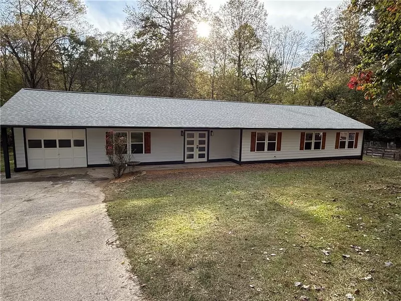 528 River Lakeside LN, Woodstock, GA 30188