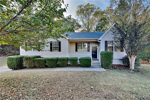 132 Hickory View LN, Acworth, GA 30101