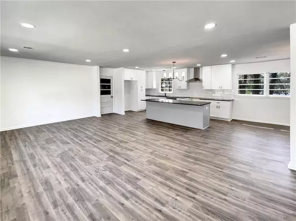 Atlanta, GA 30316,1717 MARY LOU LN SE