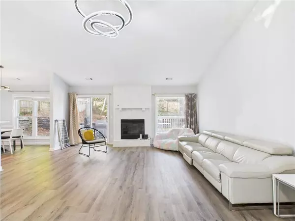 Alpharetta, GA 30022,4060 Brooks Bridge XING