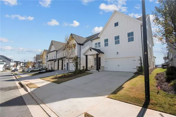 Canton, GA 30114,1042 Winding Branch DR