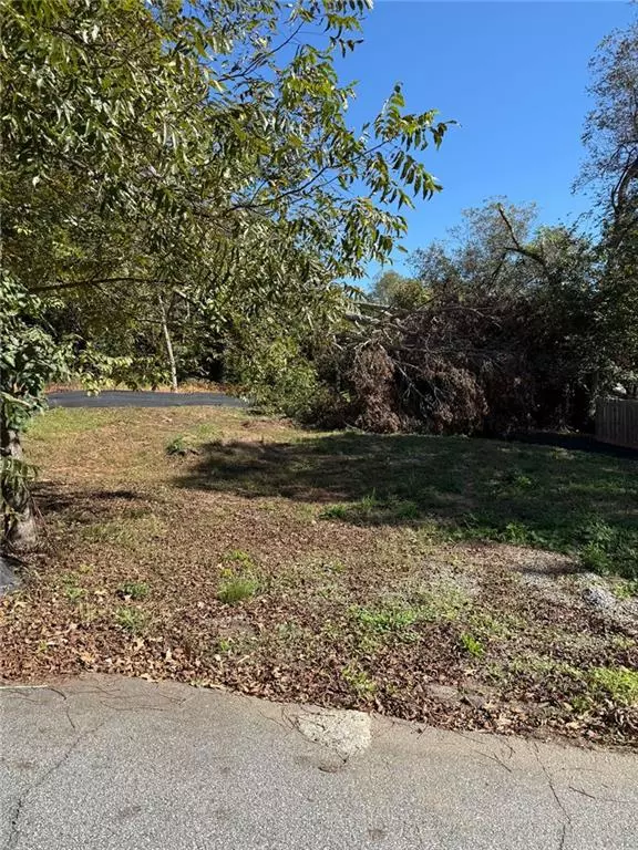 2371 SAINT JAMES DR NW, Atlanta, GA 30318