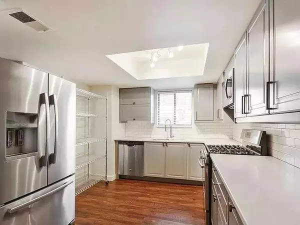 Marietta, GA 30067,2032 Powers Ferry TRCE SE