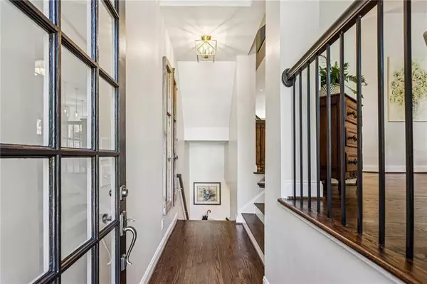 Marietta, GA 30060,282 McLaren Gates