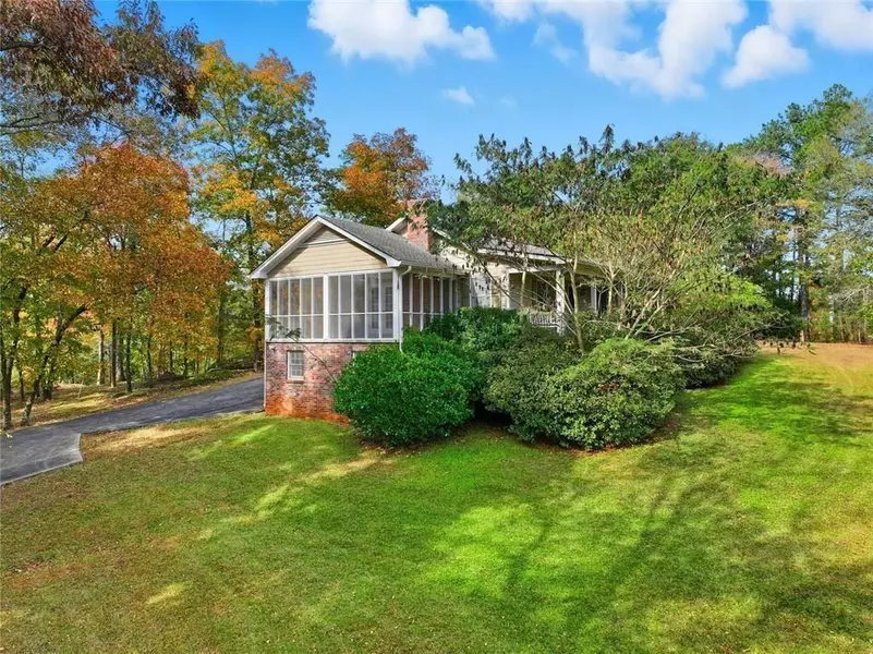 5833 Little Mountain DR, Ellenwood, GA 30294