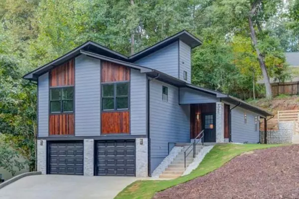4050 Skyline DR, Gainesville, GA 30501