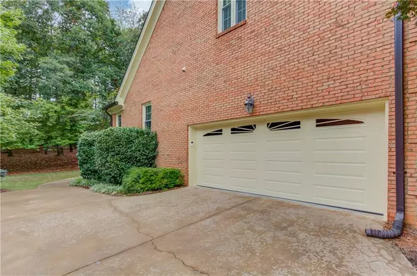 Snellville, GA 30078,1355 Woodland Lake DR