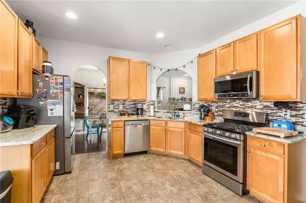 Newnan, GA 30265,10 Rockridge DR