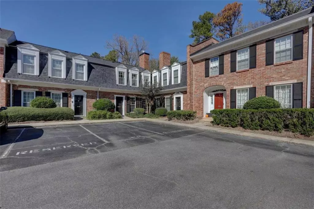 Atlanta, GA 30318,6 Kings Tavern PL