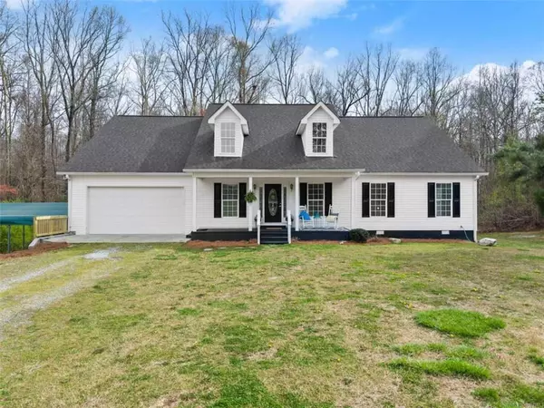 2215 Hwy 323, Gillsville, GA 30543